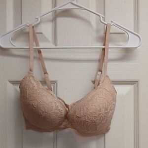 Marilyn Monroe Lace Padded Bra in Nude 36C NWOT